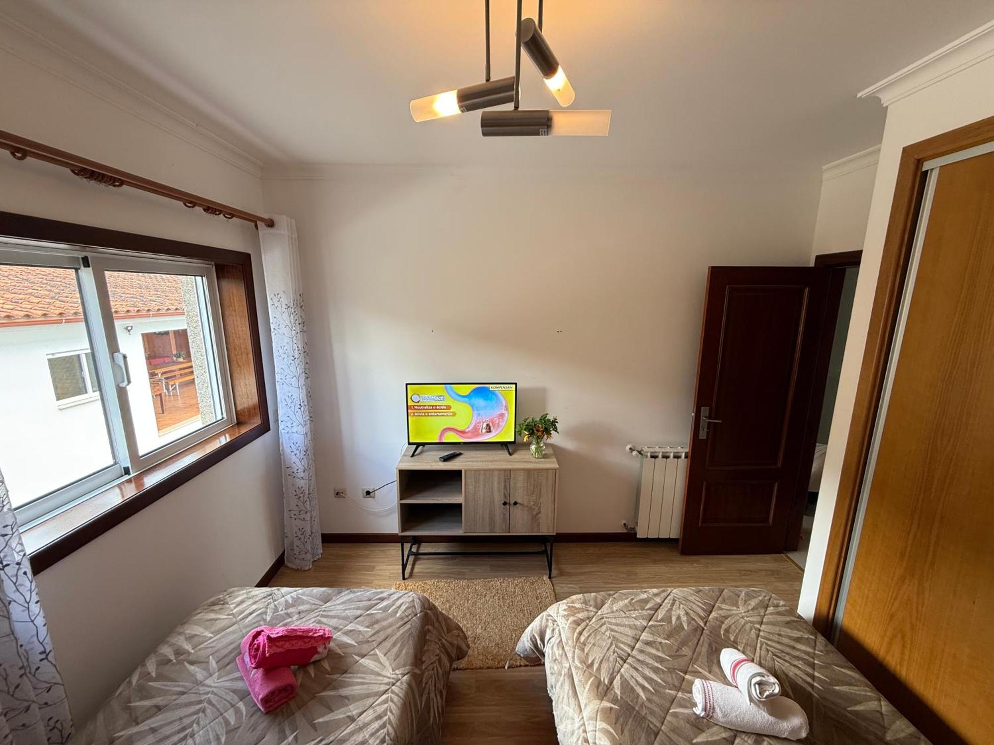 Cerdeirinhas De Basto "Piso Q 4" Apartment Canedo de Basto Exterior foto